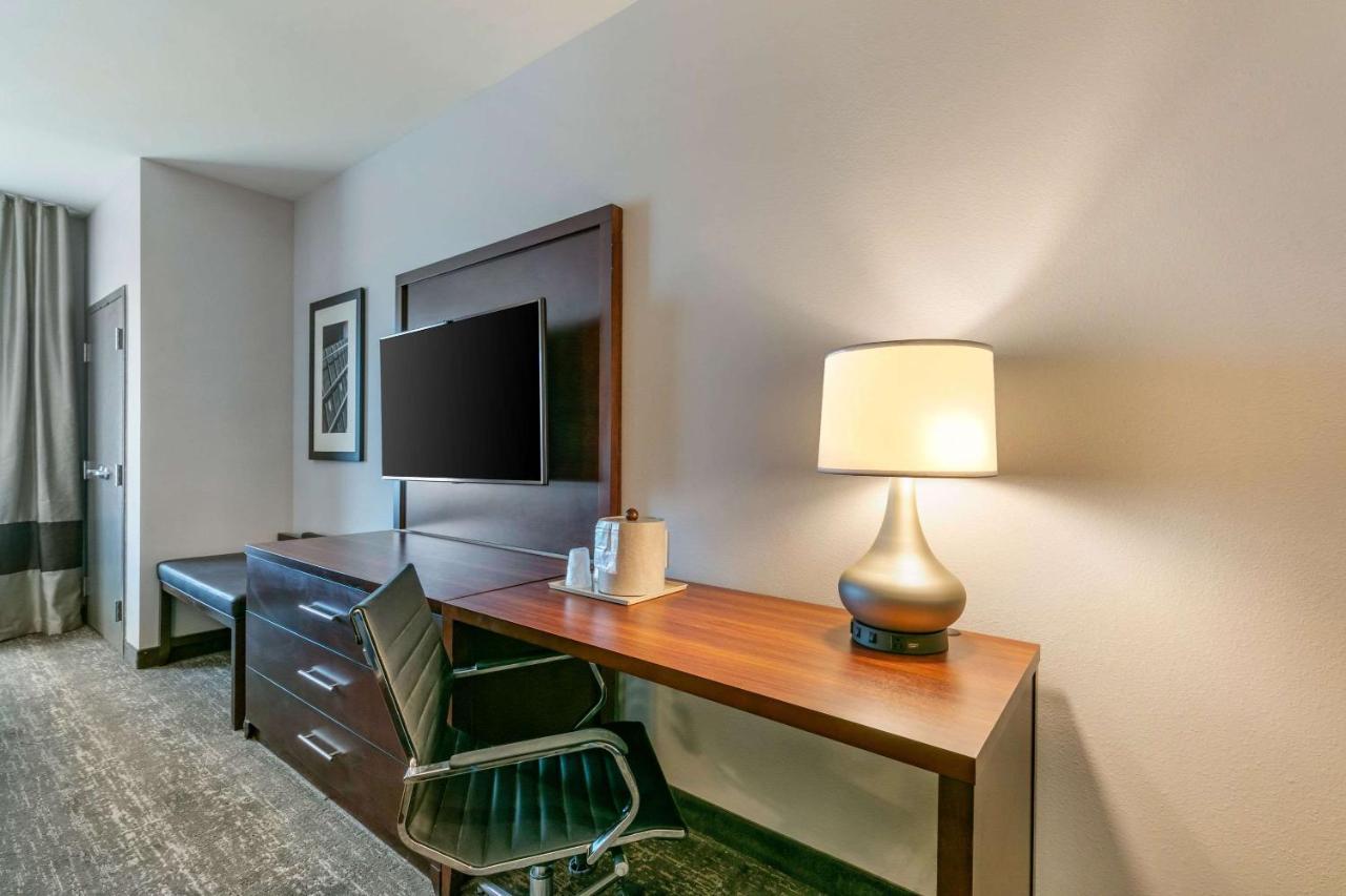 Comfort Suites North טופלו מראה חיצוני תמונה