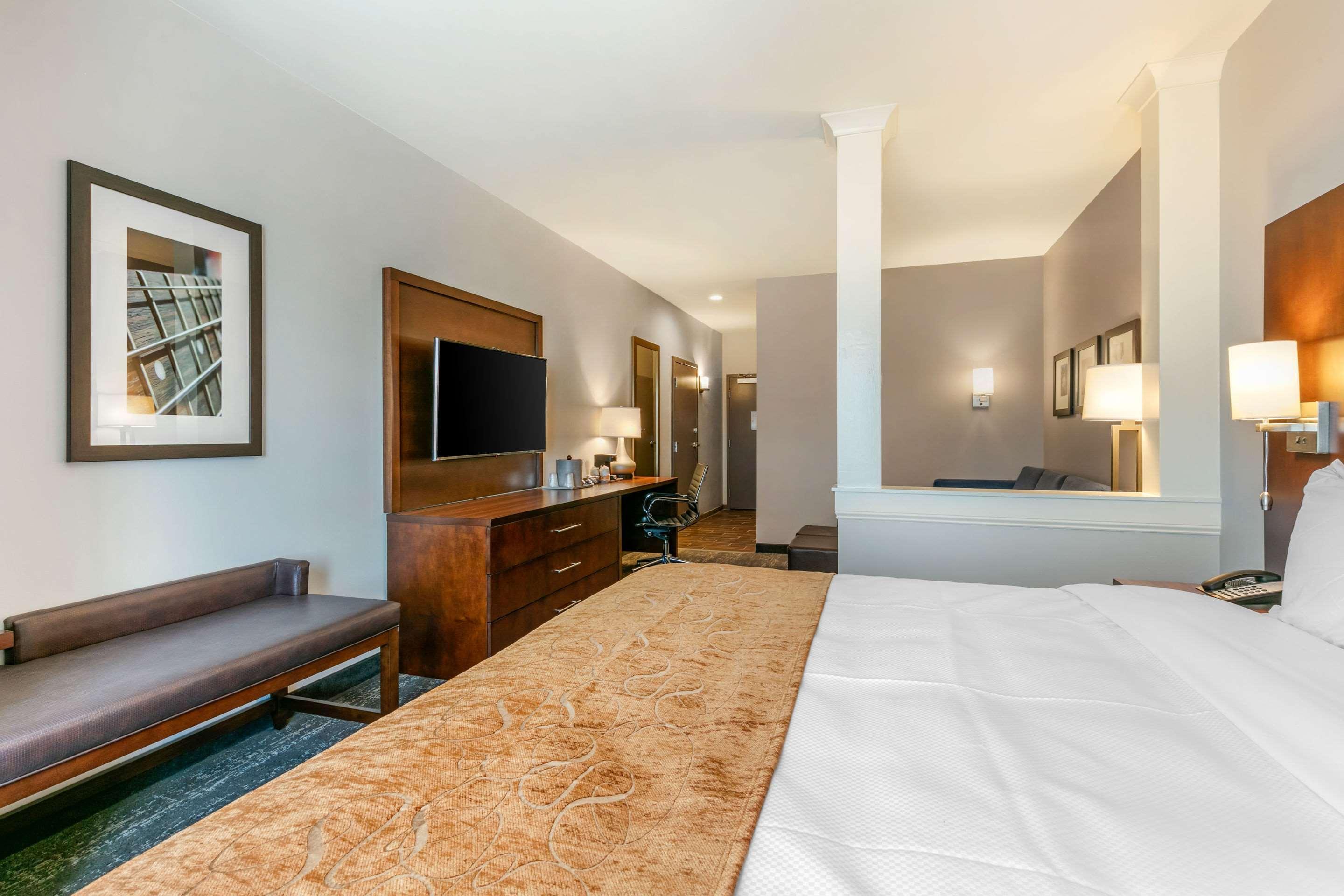 Comfort Suites North טופלו מראה חיצוני תמונה