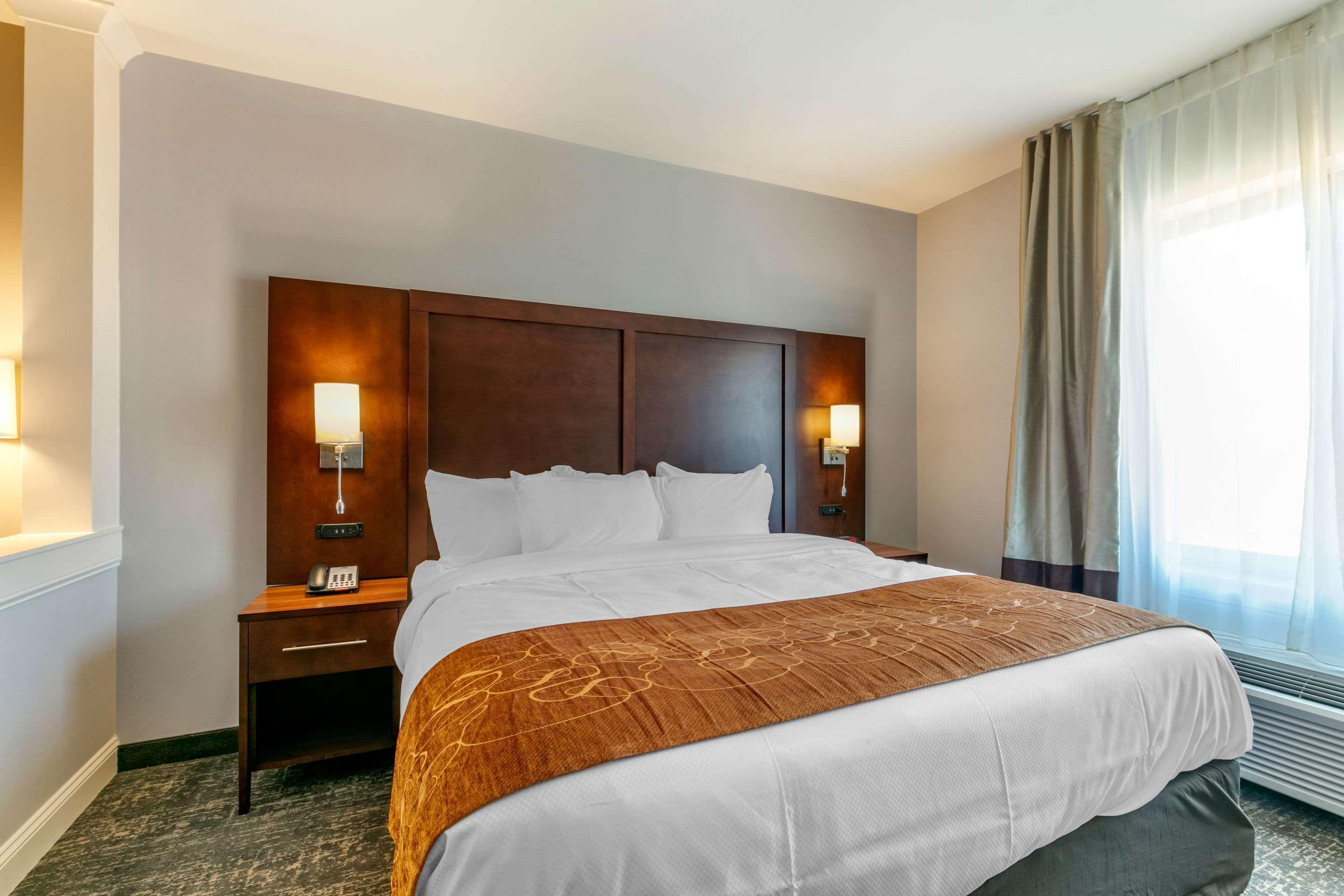 Comfort Suites North טופלו מראה חיצוני תמונה