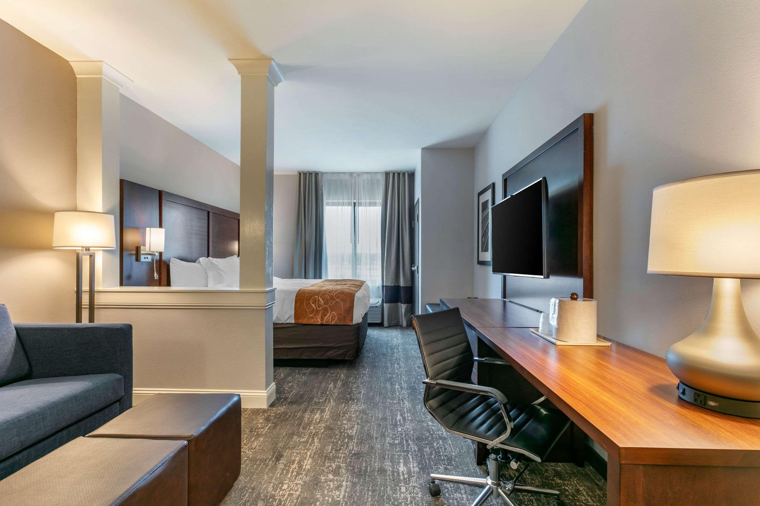 Comfort Suites North טופלו מראה חיצוני תמונה