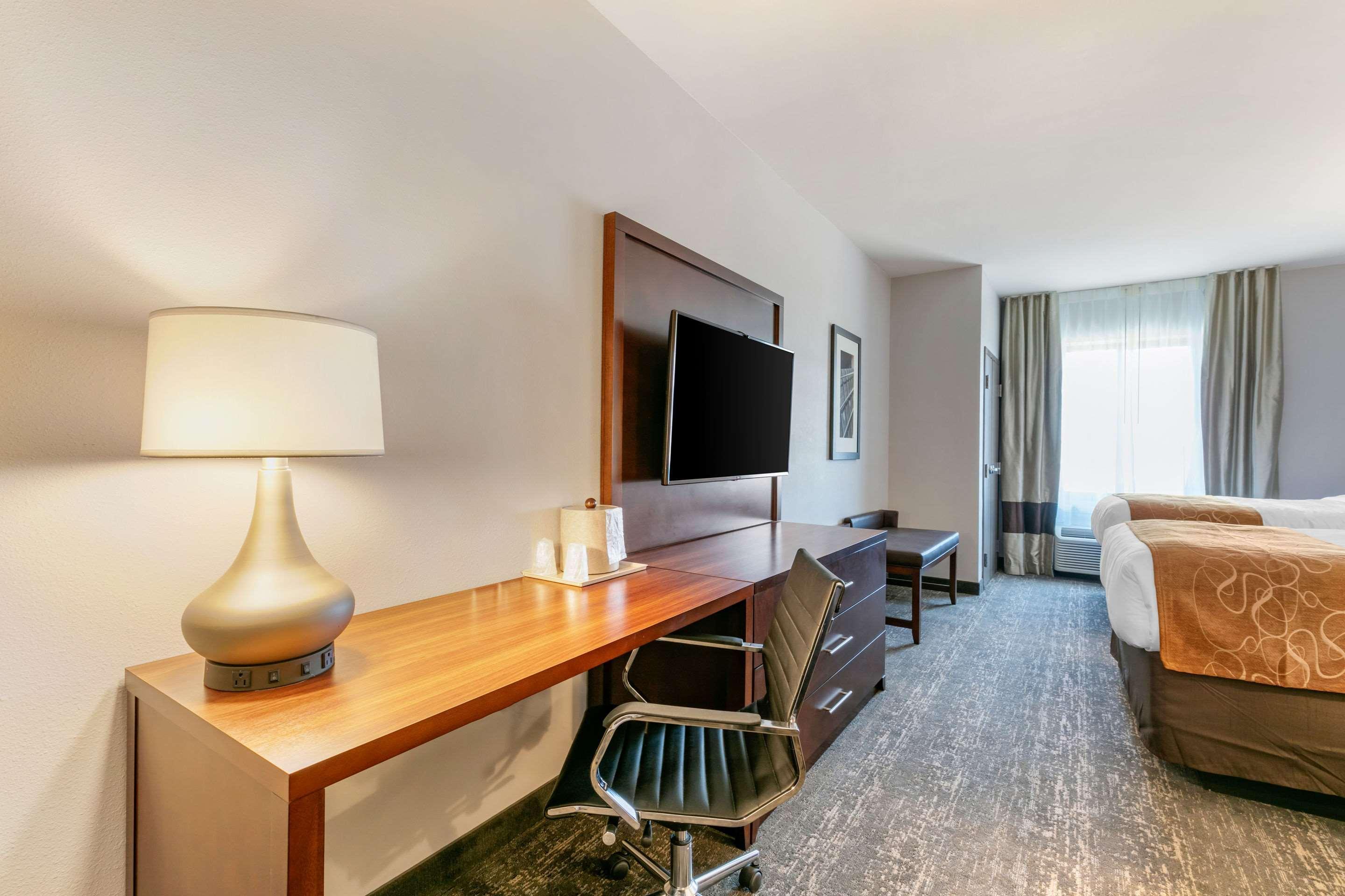 Comfort Suites North טופלו מראה חיצוני תמונה
