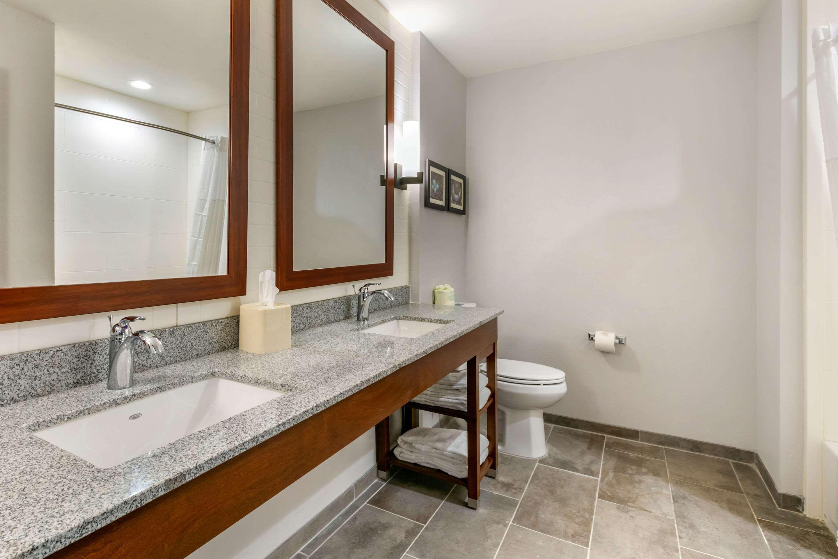 Comfort Suites North טופלו מראה חיצוני תמונה