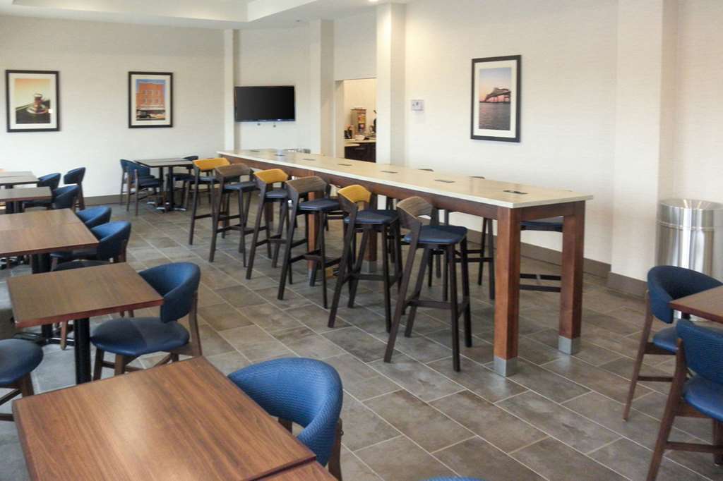Comfort Suites North טופלו מסעדה תמונה